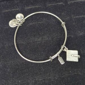 Alex and Ani Limited Edition 2017 Graduation Cap Charm Bangle Bracelet Rafaelian